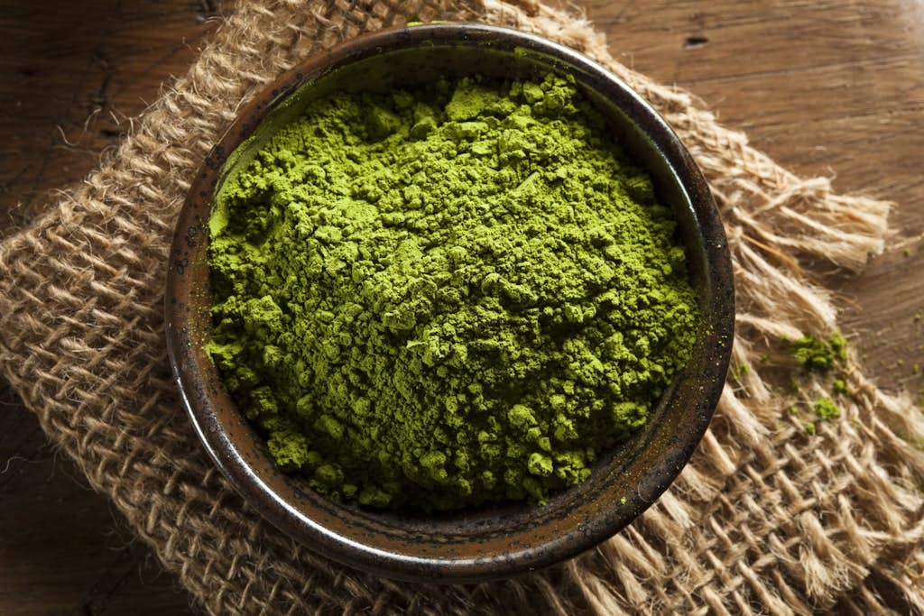 A Deep Dive into the World of Borneo Green Vein Kratom